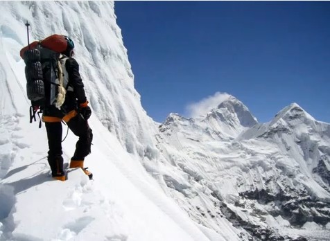 L’ascension du Lhotse face sud en images