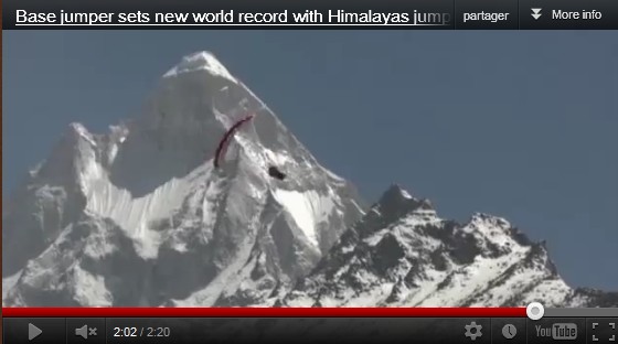 Nouveau record de base jump en Himalaya