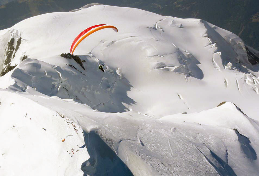 le Mont Blanc en parapente (vidéo hd)