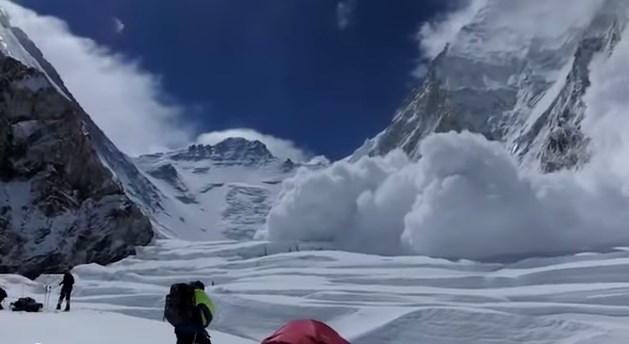 Avalanche à l’Everest en 2014