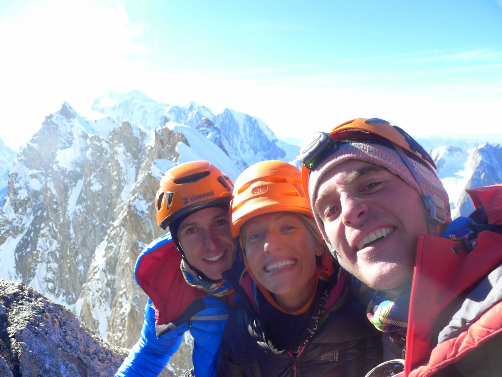 Rêve éphémère d’alpiniste – Face Nord des Grandes Jorasses (800m;WI4+;M4)